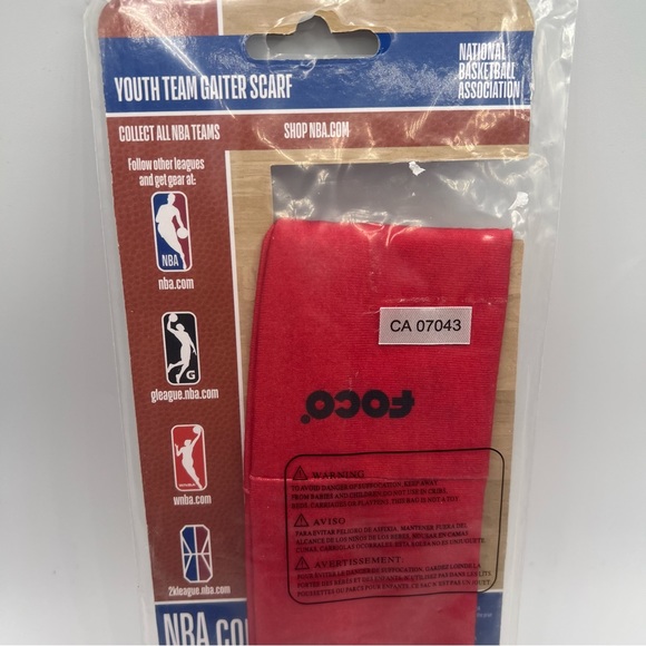 NEW NBA Toronto Raptors Team Youth Gaiter Scarf Red and Black Unisex Gaiter - Picture 2 of 6